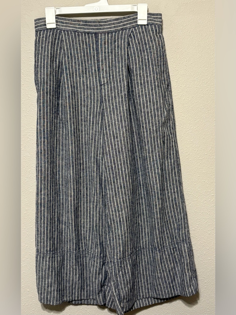 Banana Republic Navy and White Pinstripe Wide Legged Linen Blend Pants